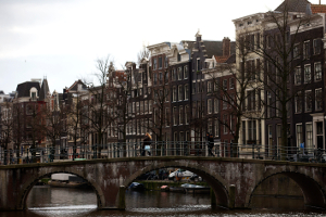 Meer geld voor renoveren historische Amsterdamse winkelpui
