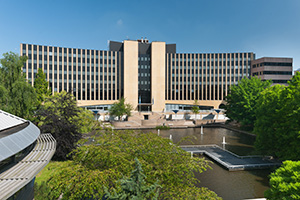 Bouwinvest verlengt huurcontract met Rijksvastgoedbedrijf in Europe Palace in Zoetermeer