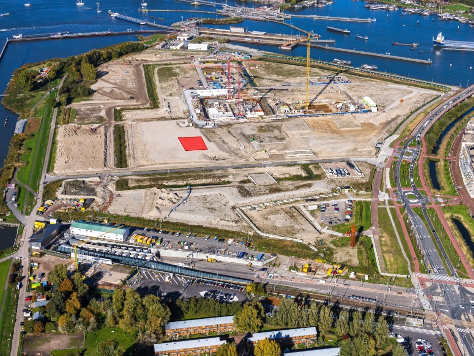 Amsterdam en chemiebedrijf akkoord over woningbouw Hamerkwartier