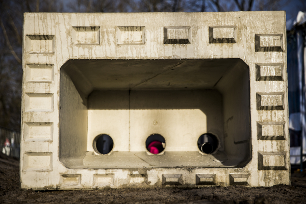 Betonblokkenbedrijf mag niet naar LEGO verwijzen 