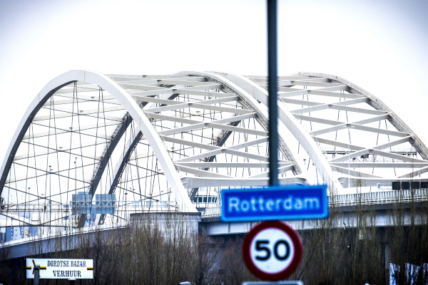 Alarm over conditie Van Brienenoordbrug