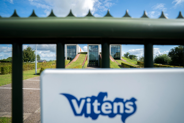 Vitens denkt aan 'verspillingstoeslag' voor bedrijven