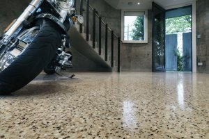 Duurzame vloer van gepolijst beton