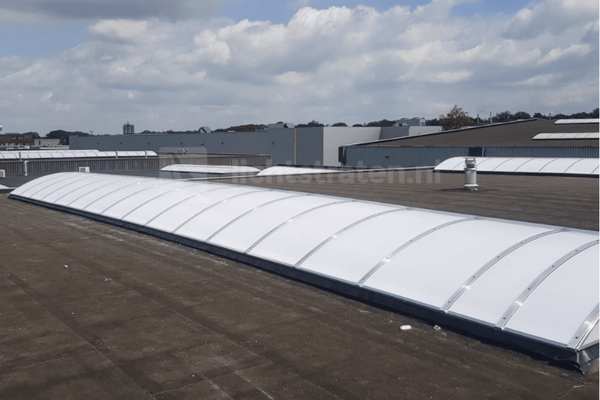 Een lichtstraat vervangen: wanneer is het tijd voor vernieuwing?