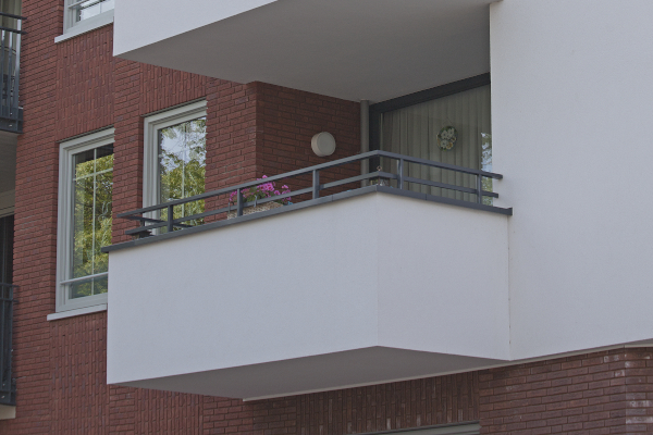 Aluminium balustersystemen: duurzame valbeveiliging