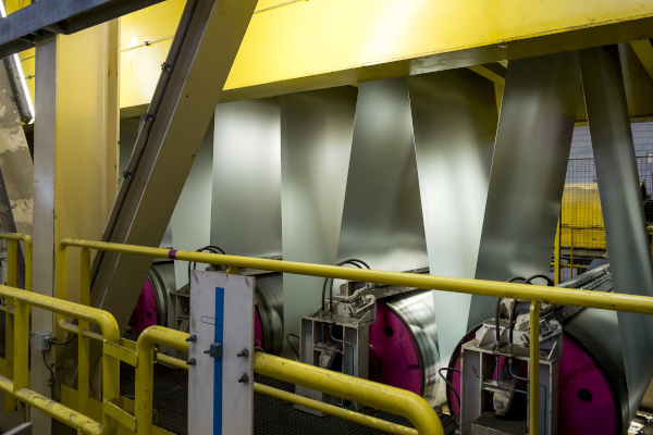 Aluminiumprijs schiet omhoog door verstoringen Golfregio